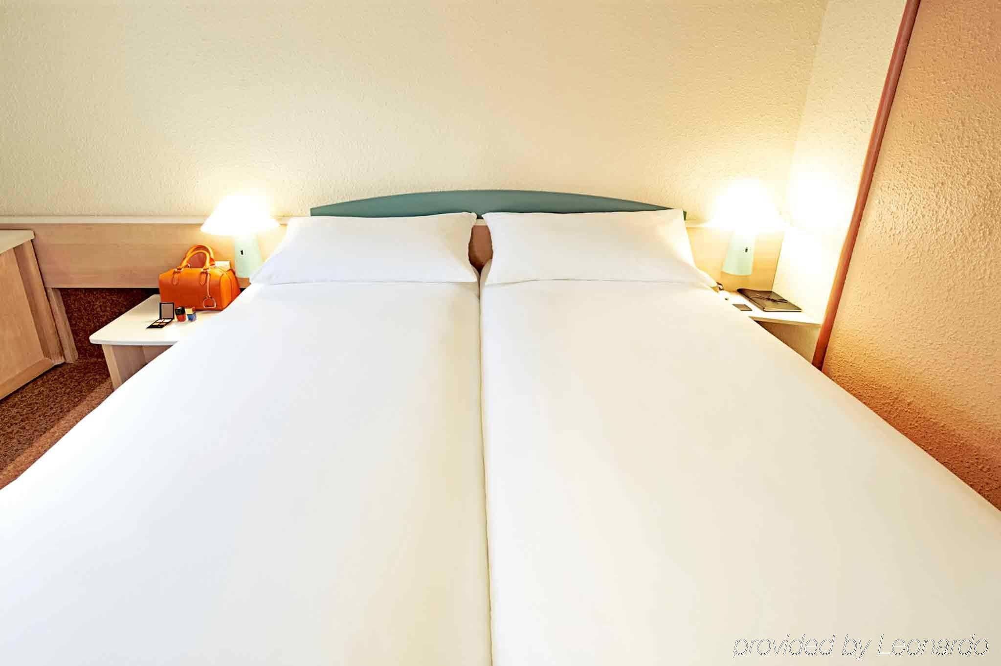 Ibis Budget Caen Porte De Bretagne Bretteville-sur-Odon Ngoại thất bức ảnh